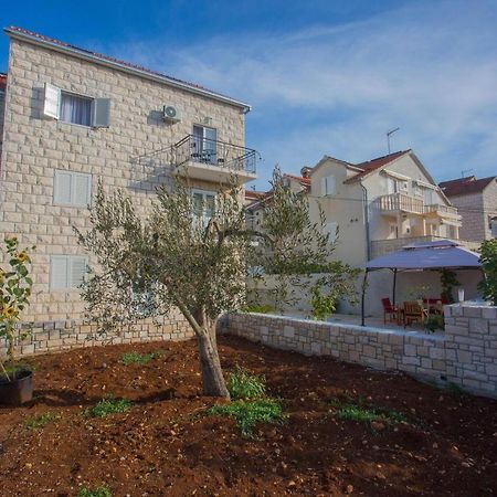 Apartments With A Parking Space Sutivan, Brac - 752 Kültér fotó